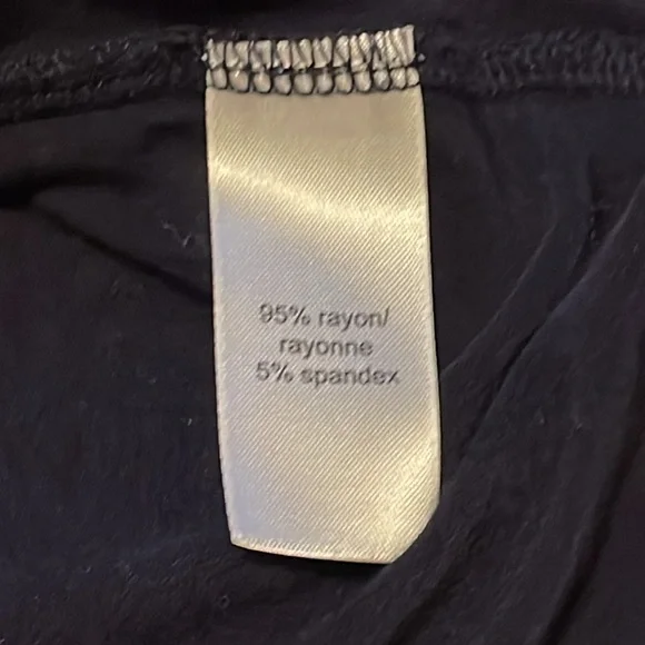 Maurice’s tee size large - Picture 4 of 8